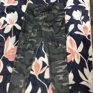 Camouflage Cargo Leggings